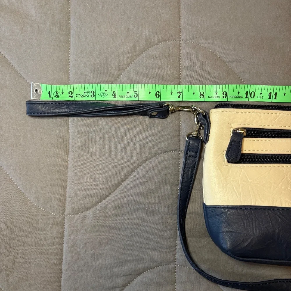 Stone Mountain Off White &‎ Navy Blue Shoulder Bag - Picture 5 of 8